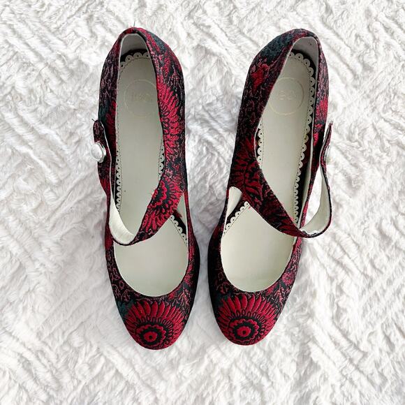 1901 Red Floral Brocade Mary Jane Heels with Pearl Detail - Picture 3 of 10